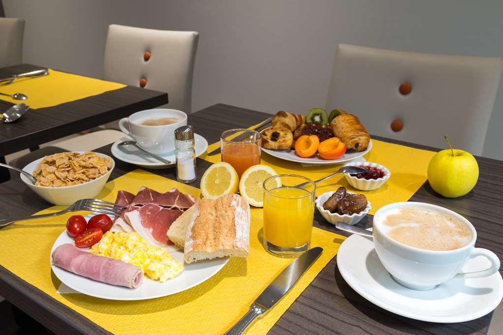 Parc Hotel Pompadour Arnac-Pompadour Удобства снимка